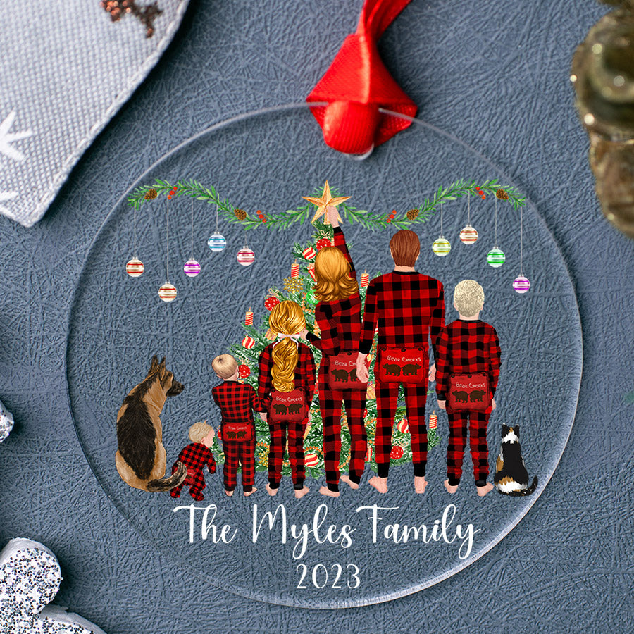 Personalized Family Ornaments With Pets